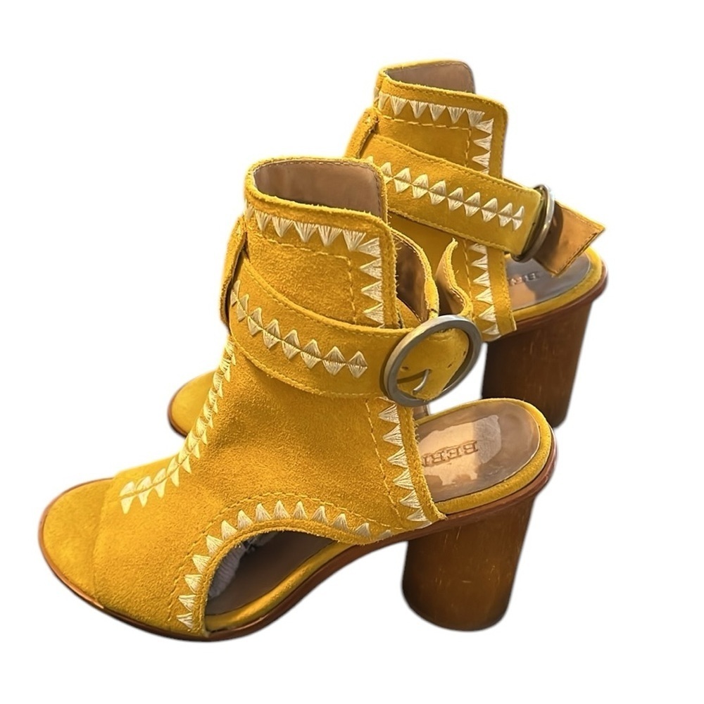 BERNARDO Mustard Split Suede Embroidered Block Heel Open Toe Sandal Size 6 - Picture 3 of 9
